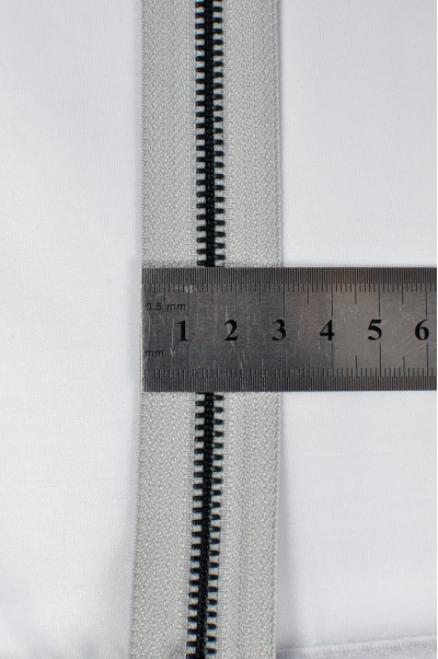 ZIP067  4號拉鏈 單頭拉鏈款式   黑古銅牙拉鏈款式  開尾拉鏈  不設單獨拉鍊訂購 側面照